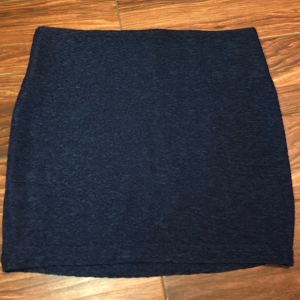 BCBG Navy Blue Textured Skirt
